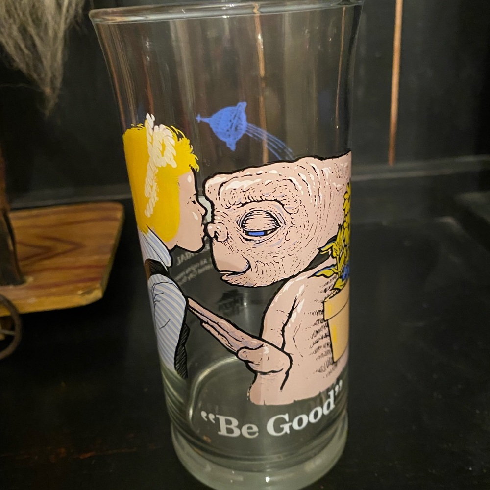 Vintage 1982 ET pizza 🍕 hut glass